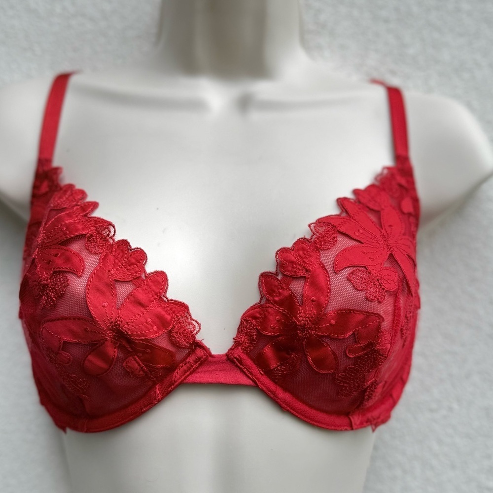 32DDD Victorias Secret Unlined Plunge Sexy Red Floral Lace Bra